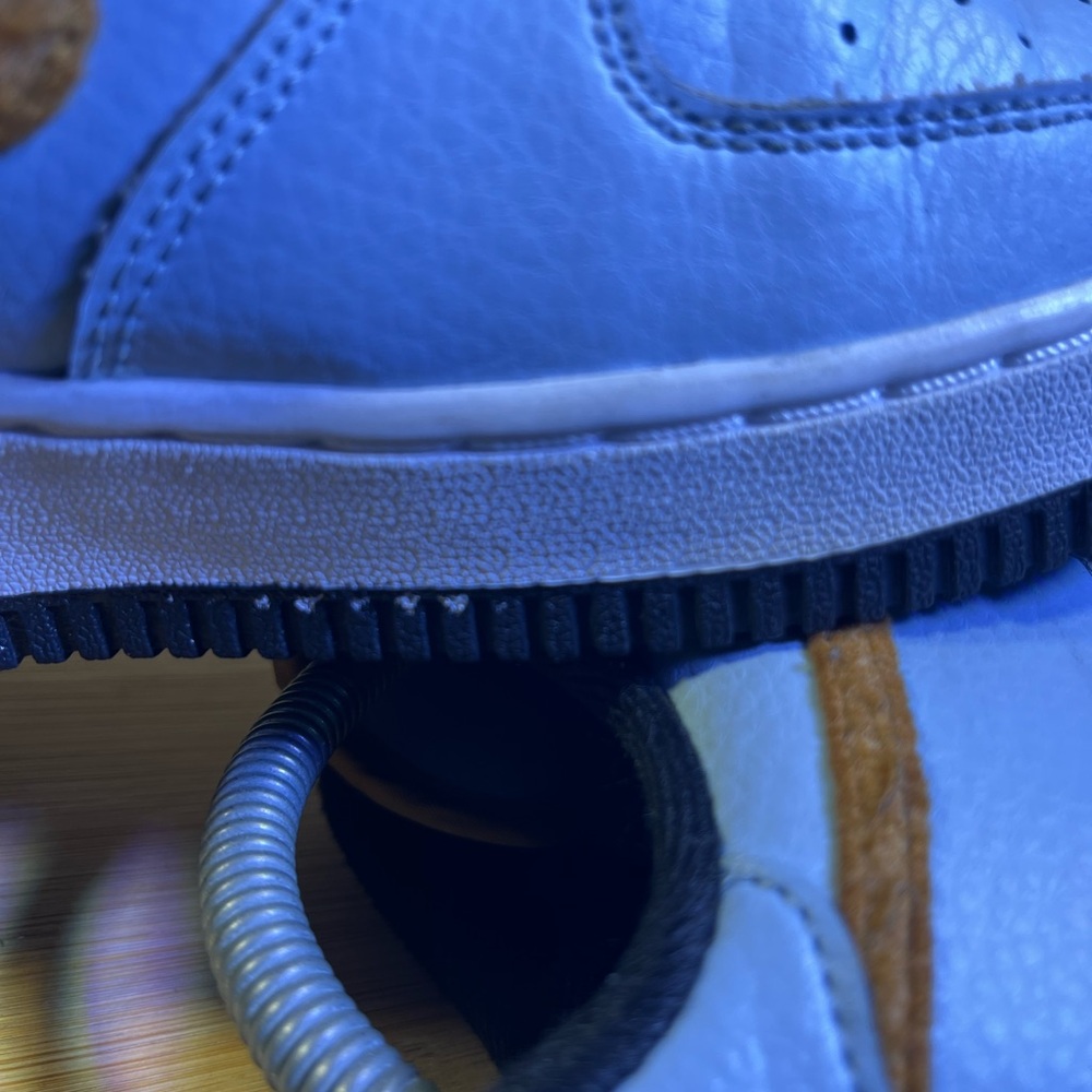🔥 AIR FORCE 1 FELT GS CELESTINE BLUE GOLD KIDS 
SZ 6.5 WOMENS SZ 8  BV6058-400 - Picture 7 of 11
